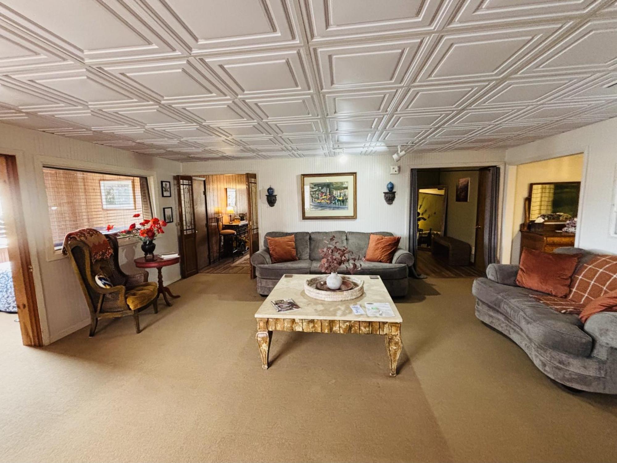 The Iris Garden Downtown Cottages And Suites แนชวิลล์ ห้อง รูปภาพ