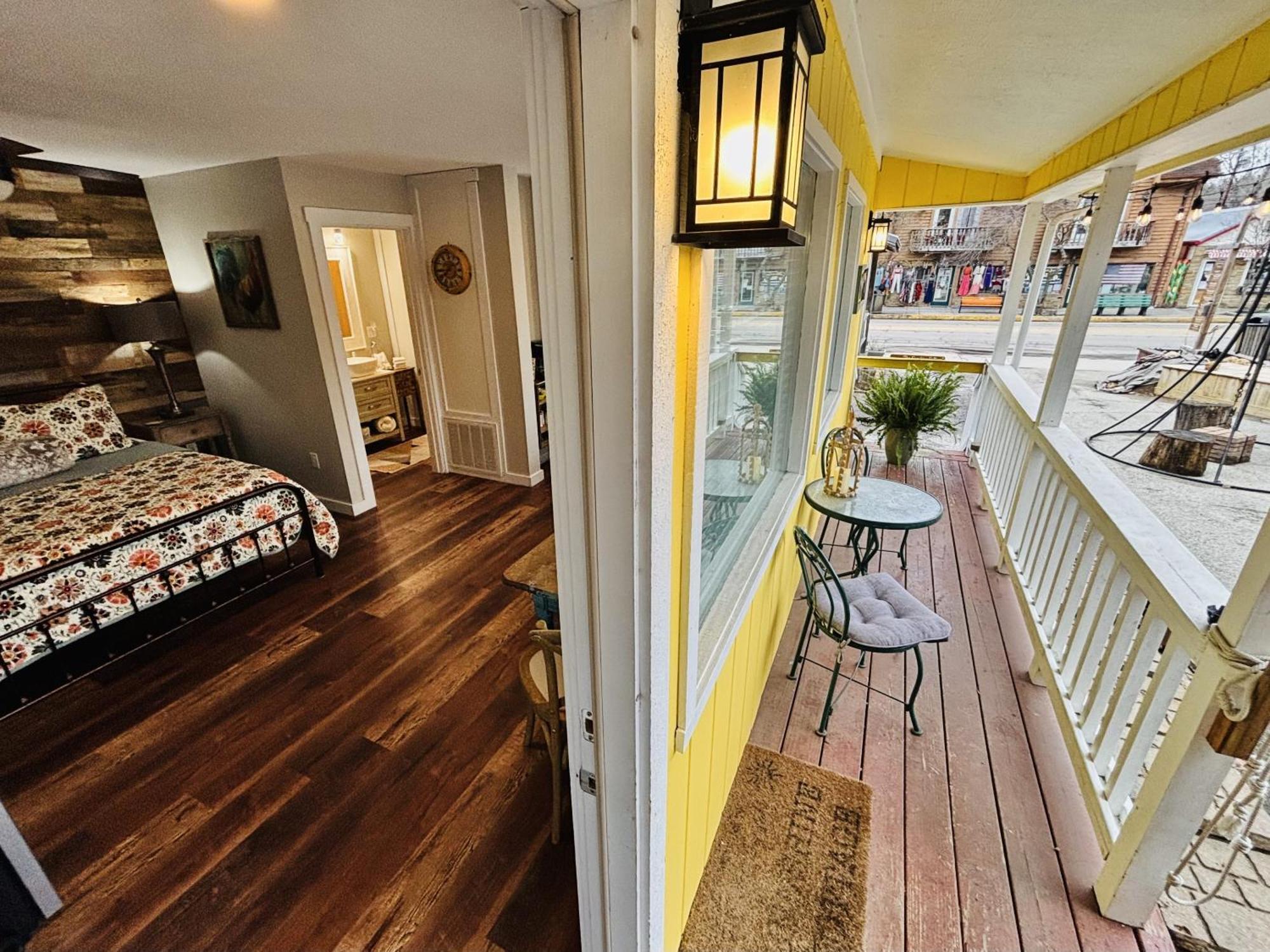 The Iris Garden Downtown Cottages And Suites แนชวิลล์ ห้อง รูปภาพ